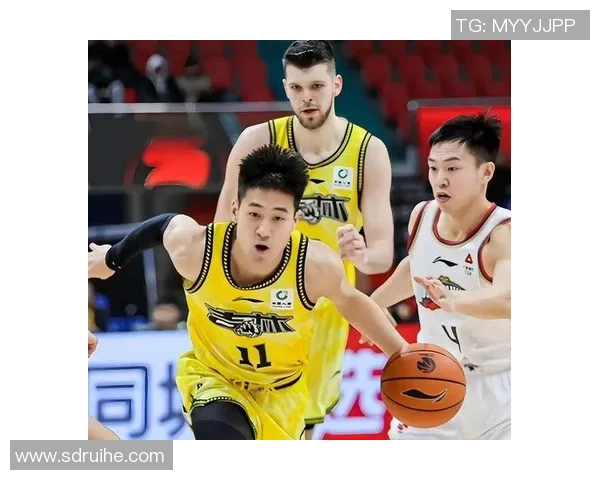 同曦与广厦球迷热情对决首发阵容揭晓引发全场关注