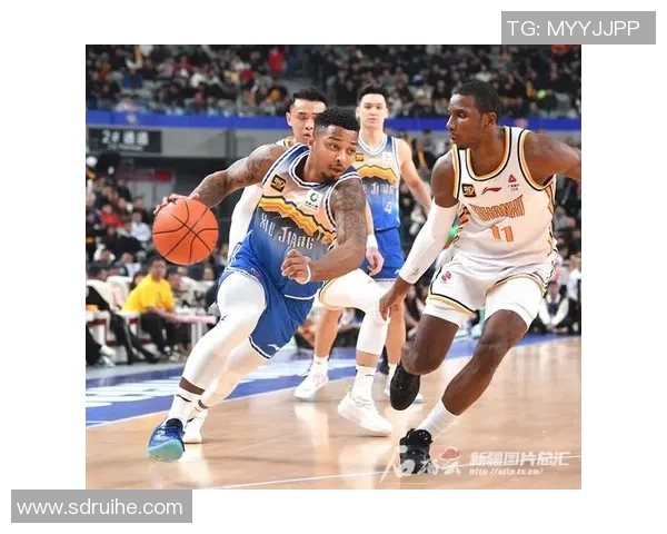 新疆队与福建队常规赛精彩对决分析与赛后点评